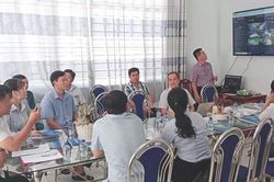 Phó Chủ tịch UBND tỉnh Nguyễn Phước Thiện kiểm tra thực địa làng thông minh