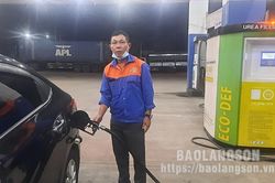 Giá xăng tiếp tục tăng, giá dầu giảm