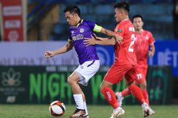 HLV Troussier chưa thể có Filip Nguyễn, gọi lại Văn Quyết đấu Philippines và Iraq