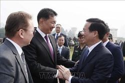 Chủ tịch nước Võ Văn Thưởng và Tổng thống Mông Cổ thăm Bộ tư lệnh Cảnh sát Cơ động