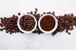 Giá cà phê hôm nay 2/11/2023: Giá cà phê đồng loạt lao dốc mạnh, Fed quyết định không tăng lãi suất