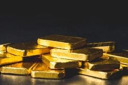 Vàng chạm mốc gần 2.000 USD/ounce trong bối cảnh căng thẳng toàn cầu