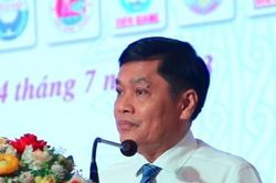 Triển khai thủ tục miễn nhiệm Phó Chủ tịch UBND TP. Cần Thơ Nguyễn Văn Hồng