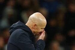 Erik ten Hag khổ sở chỉ ra nghịch lý ở MU, bị kêu gọi sa thải