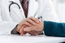 Bác sĩ về từng xã để khám bệnh trầm cảm