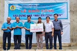 Khởi công 2 'Mái ấm công đoàn' cho đoàn viên huyện A Lưới
