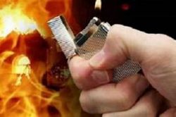 Chồng nhậu say, dùng xăng đốt vợ bỏng nặng