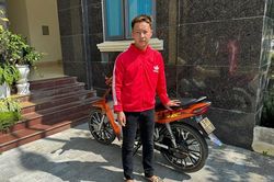 Triệu tập nam thanh niên bốc đầu xe máy rồi khoe 'chiến tích' trên mạng