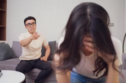 Hiểu lầm đáng tiếc về ngoại tình và ly hôn