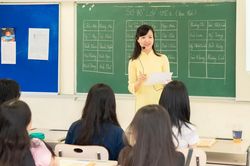 Hà Nội sẽ tổ chức xét thăng hạng cho hơn 32 nghìn giáo viên