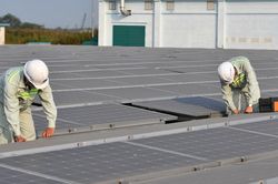 Bộ Công Thương đề xuất điện mặt trời mái nhà xưởng, KCN được bán trực tiếp