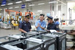 Hải quan xử lý vi phạm thương mại trong 10 tháng gần 5.692 tỷ đồng