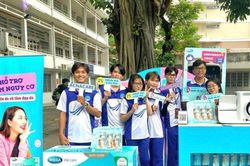 Hàng ngàn sinh viên được Mega Wecare chăm sóc da miễn phí
