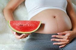 5 loại quả mùa thu - đông mẹ bầu nên bổ sung giúp thai kỳ khỏe mạnh
