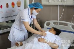 Cứu sống sản phụ nguy kịch do sinh con tại nhà