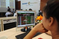 Chứng khoán hôm nay (3/11): VN-Index tăng nhẹ trong phiên ETF tái cơ cấu