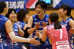 Thanh Thúy xuất sắc ghi điểm hàng loạt, PFU Blue Cats giành chiến thắng đầu tiên trong mùa giải mới ở Nhật Bản