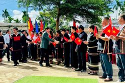 Tổng Thư ký Quốc hội tham dự Ngày hội Đại đoàn kết toàn dân tộc tại Đắk Lắk