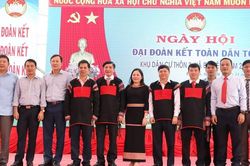 Tổng Thư ký Quốc hội tham dự Ngày hội Đại đoàn kết dân tộc ở Đắk Lắk