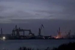 Không quân Ukraine tấn công xưởng đóng tàu Nga ở Crimea