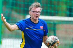 Tuyển Việt Nam: Ông Troussier cần thay đổi để chiến thắng
