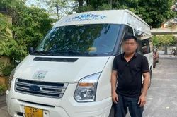 Phát hiện tài xế ô tô Limousine dùng giấy phép lái xe giả ở Hà Nội