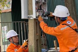 Hà Tĩnh: Phấn đấu 'phủ sóng' 82% công tơ điện tử đo xa