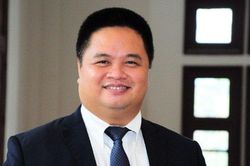 Sếp HoSE thôi giữ chức vụ để đi du học