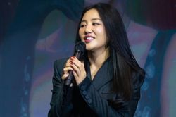 Văn Mai Hương 'tuyển chọn' khán giả lên sân khấu song ca, cái kết khiến ai cũng bất ngờ