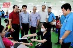 Hơn 400 công nhân lao động của Công ty TNHH Sakurai Việt Nam tham gia hiến máu tình nguyện