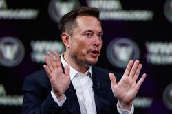 Quốc tế nổi bật: Elon Musk cảnh báo sự phát triển của AI