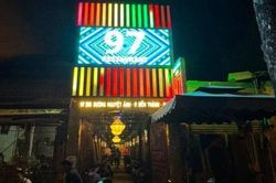 TP Hồ Chí Minh: Bắt tạm giam 4 đối tượng môi giới mại dâm tại nhà hàng nổi tiếng