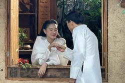 Hé lộ thiệp cưới của Đoàn Văn Hậu và Doãn Hải My
