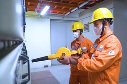 Vì sao Bộ Công Thương đề xuất điều chỉnh giá điện 3 tháng/lần?