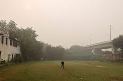 Ấn Độ đóng cửa trường học tại thủ đô New Delhi do ô nhiễm không khí