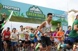2000 runner 'phủ xanh' thành phố Phủ Lý tại giải chạy YIC Hanam Green Race
