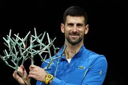 Hạ 'Tiểu Federer', Djokovic đoạt danh hiệu Masters thứ 40