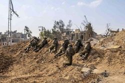 Israel tuyên bố cắt đôi Dải Gaza, bao vây thành phố