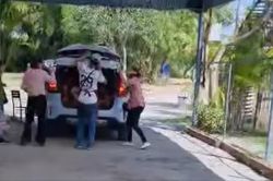 'Nhồi' 11 trẻ lên xe 7 chỗ đi dã ngoại gây bức xúc, cơ sở mầm non nói gì?