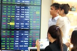 Thị trường chứng khoán vẫn đang đi tìm vùng cân bằng, nhưng dài hạn đã hấp dẫn