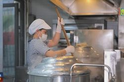 Vai trò của phụ huynh trong giám sát bữa ăn học đường