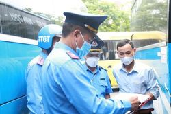 Nhà xe vi phạm 'thi gan' cố tình không nộp phù hiệu