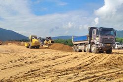 Hà Tĩnh: Bàn giao mặt bằng dự án cao tốc Bắc- Nam đạt 98,21%