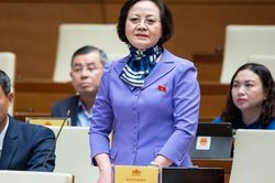Bộ trưởng Nội vụ trả lời chất vấn về cải cách tiền lương; quản lý công chức, viên chức