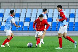 Khó khăn bủa vây HLV Philippe Troussier ở Vòng loại World Cup 2026