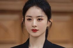 Triệu Lệ Dĩnh bị đàn em tranh phiên vị, có là chị đại thì cũng bị 'đè đầu cưỡi cổ' mà thôi