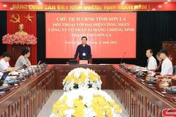 Chủ tịch UBND tỉnh đối thoại với đại diện công nhân Công ty cổ phần Xi măng Chiềng Sinh