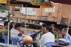Bác toàn bộ kháng cáo, giữ nguyên bản án sơ thẩm