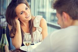 4 tuyệt chiêu khiến chàng ngày càng yêu bạn cuồng nhiệt