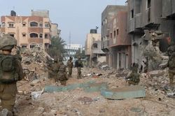 Israel cô lập thủ lĩnh Hamas, Hezbollah cảnh báo Tel Aviv